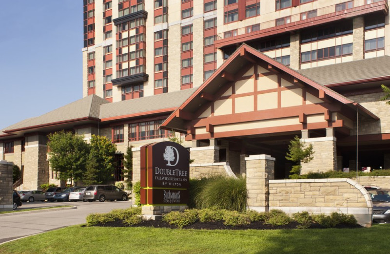 Exterior view of DoubleTree Fallsview.