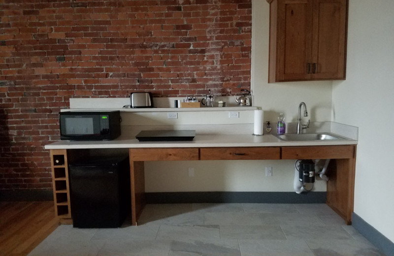 Guest kitchen at Amity Flats.