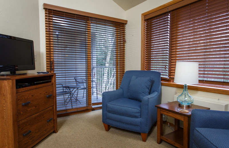 Guest room at Waterbury Inn Condominium Resort.