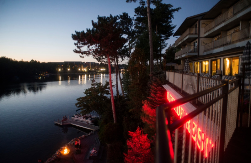 Night view of Cliffside Resort & Suites.