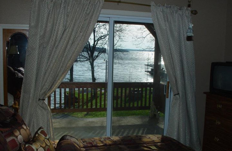 Guest bedroom at Paradise Cove Marine Resort.