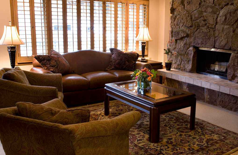 Guest living room at Lodge Tower.