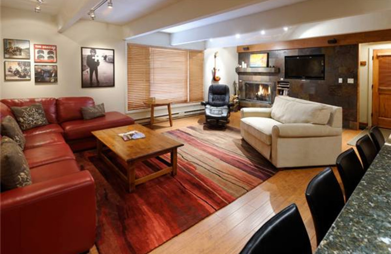 Interior view of Frias Properties of Aspen - Chateau Chaumont #4.