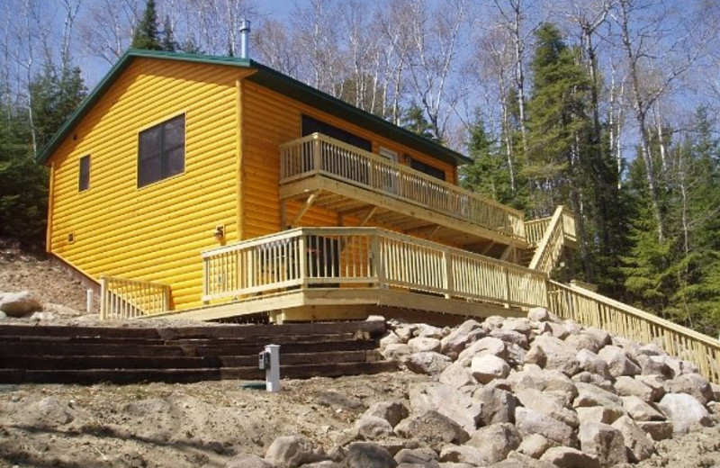 Lakeside cabin at Timber Trail Lodge & Resort.