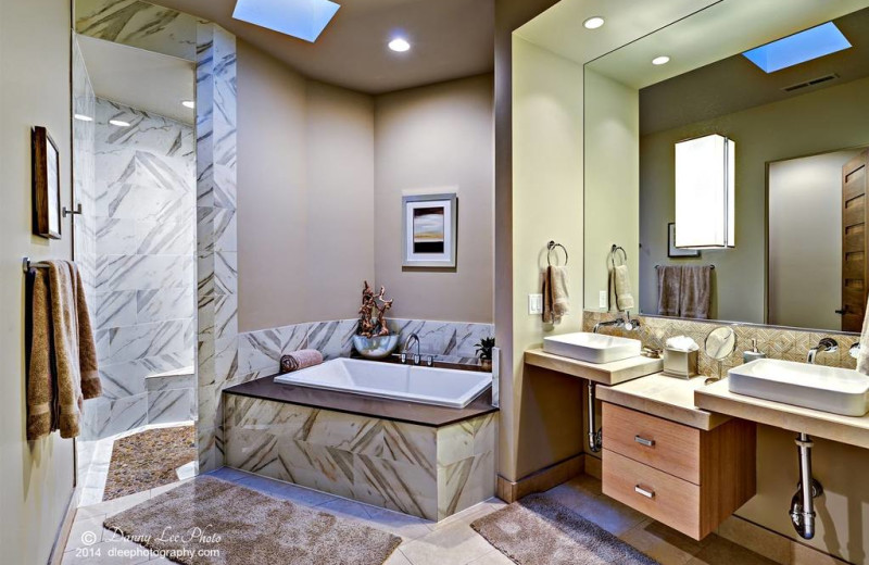 Guest suite bathroom at The Inn at Entrada.