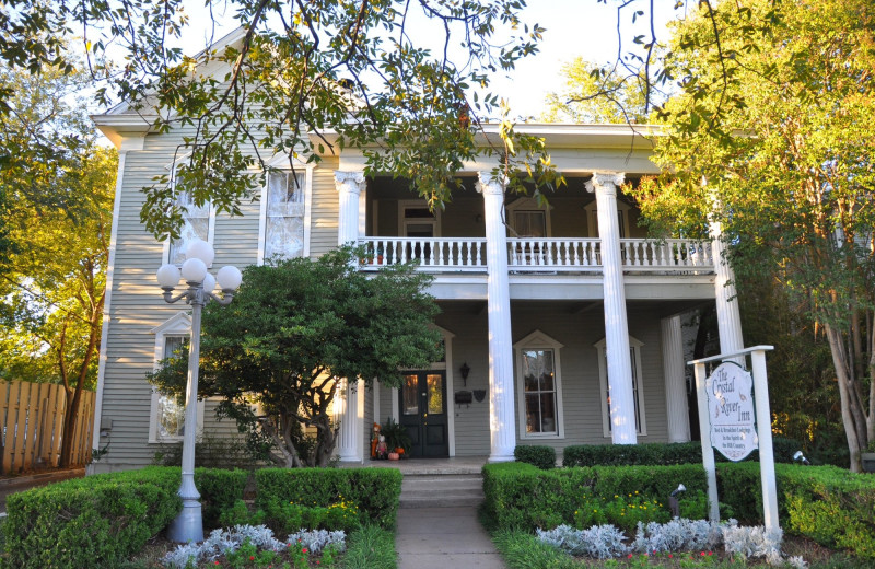 Exterior view of Crystal River Inn.