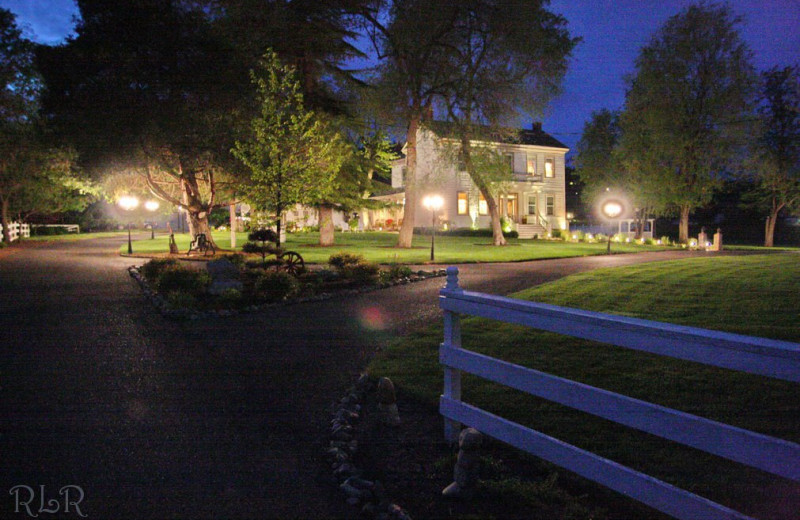 Exterior view of Bybee's Historic Inn.