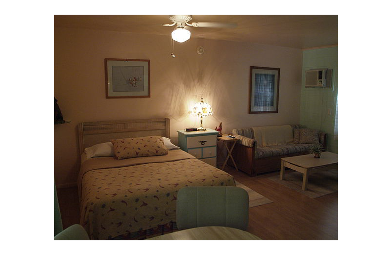 Guest room at Lakeside Lodge on East Lake Buchanon.