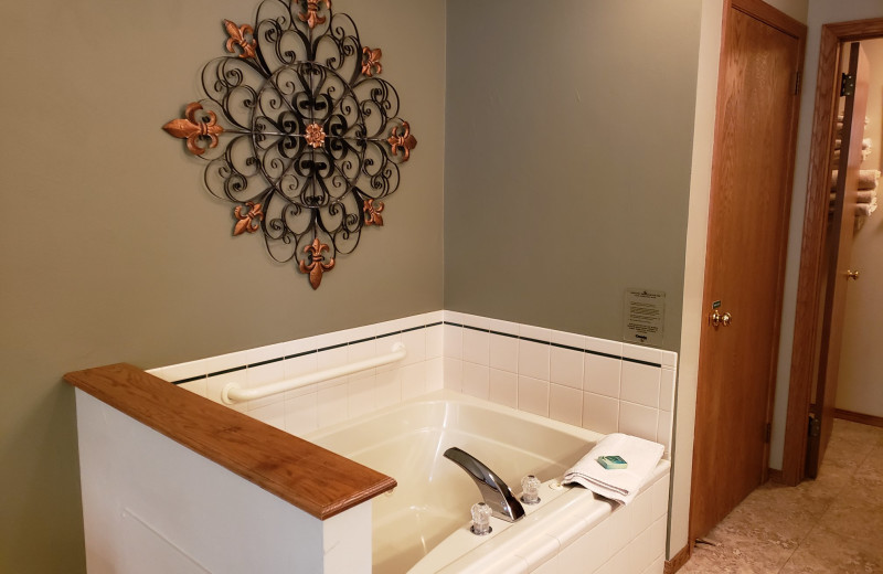 Guest hot tub at High Point Inn.