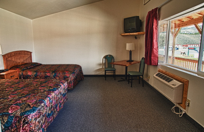 Double Suite at Big Bear Motel 