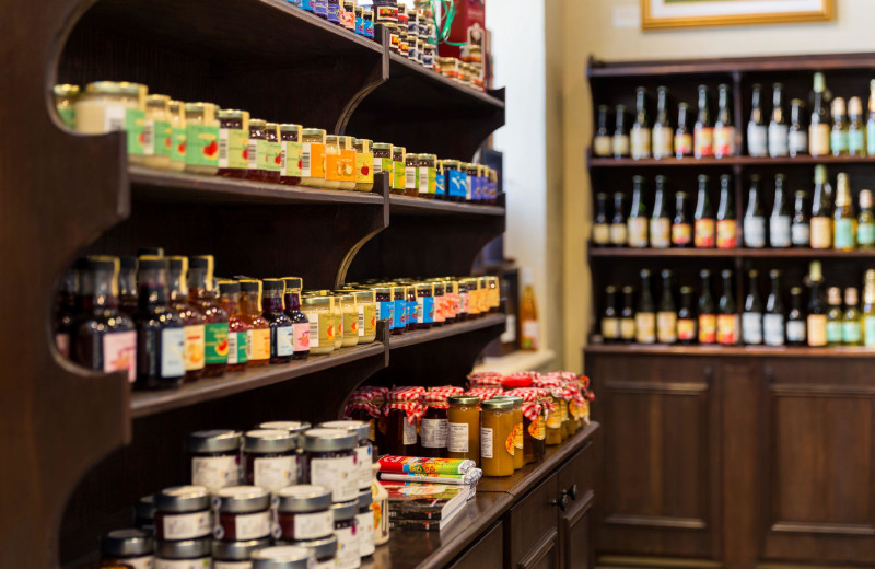 Store at Fairmont Le Manoir Richelieu.