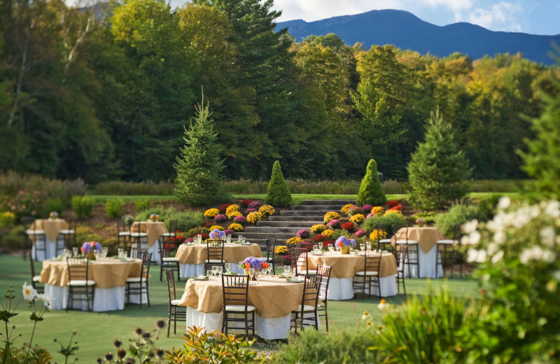 Summer wedding at Topnotch Resort.