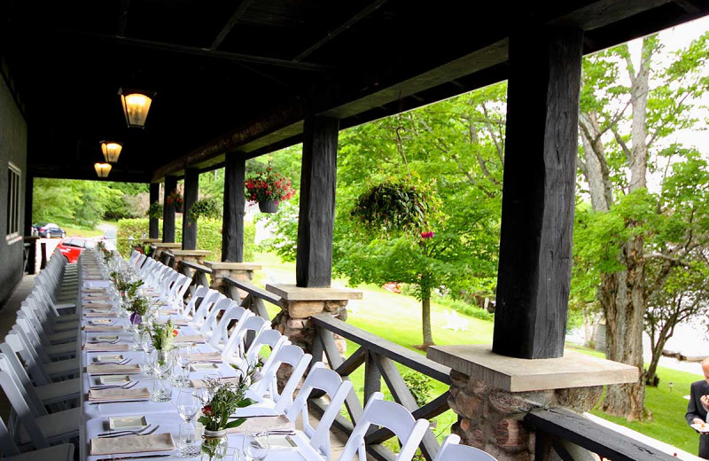 Weddings at Sir Sam's Inn & Spa.