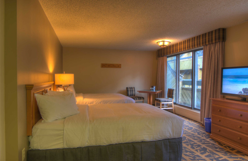 Guest room at Inns of Banff.