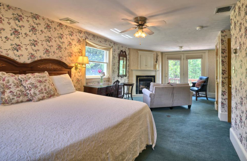 Guest room at Darby Field Inn.