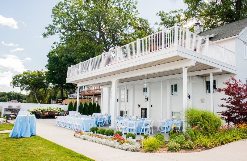 Weddings at Bay Pointe Inn Lakefront Resort.