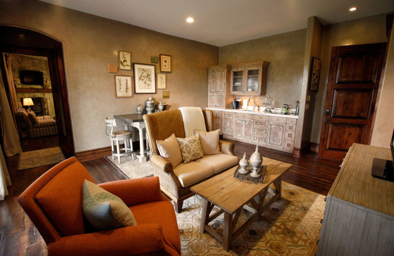 Guest suite living room at Morrell Ranch.