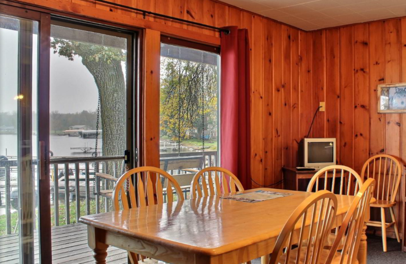 Guest dining area at Whaley's Resort & Campground.