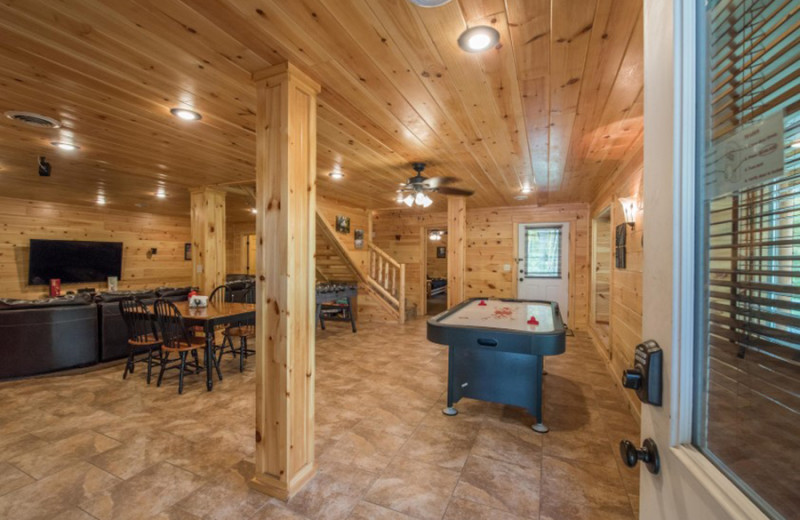 Cabin living room at Cut Above Cabins.
