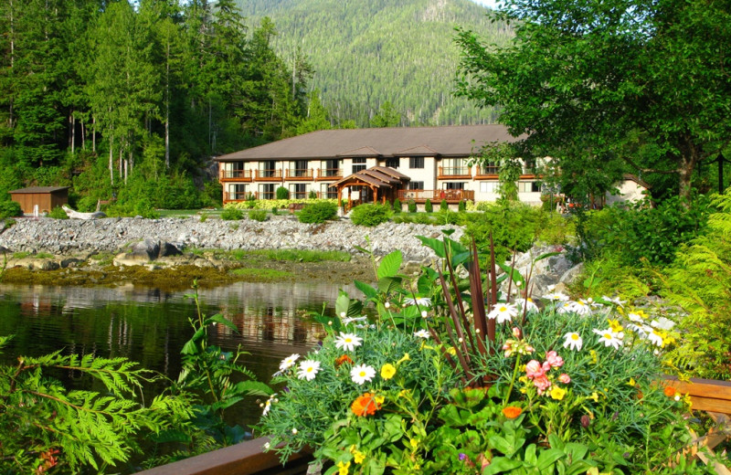 Exterior view of Eagle Nook Wilderness Resort and Spa 