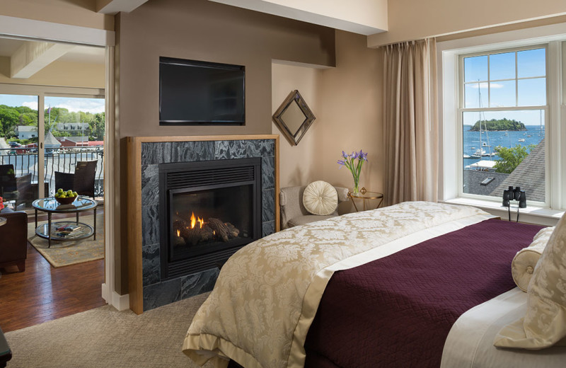 Guest room at 16 Bay View.