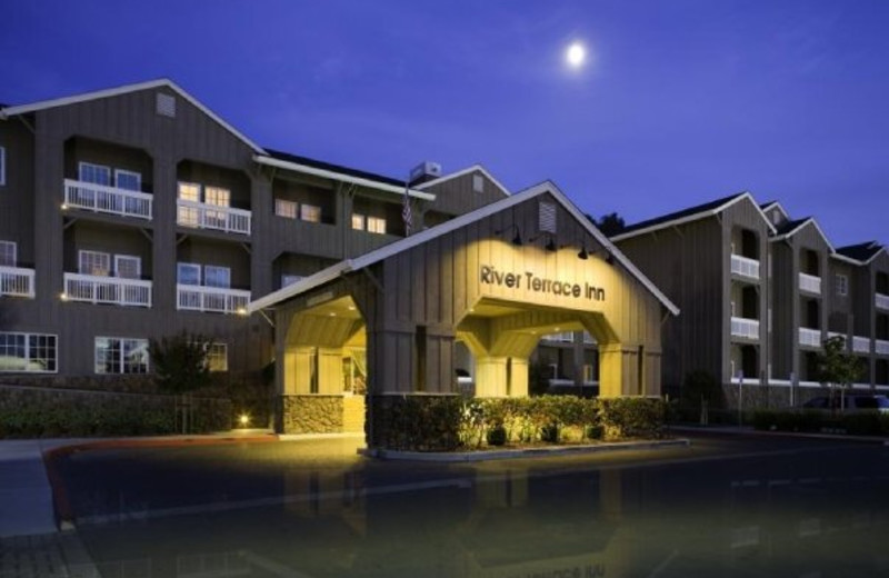 Exterior view of River Terrace Inn.