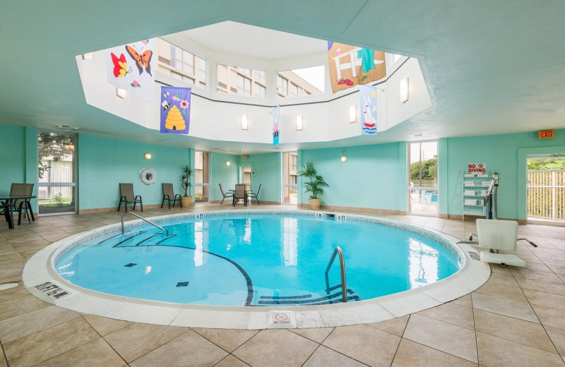 Indoor pool at Holiday Inn Philadelphia - Cherry Hill.