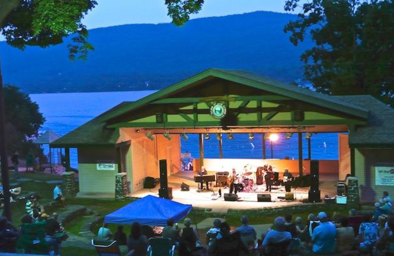 Music concert at The Georgian Lakeside Resort.