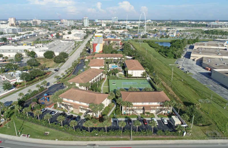 Exterior view of Club Wyndham Orlando International.