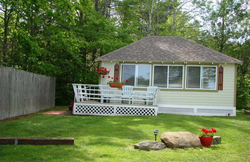 Cottage exterior at Bay Leaf Cottages & Bistro.