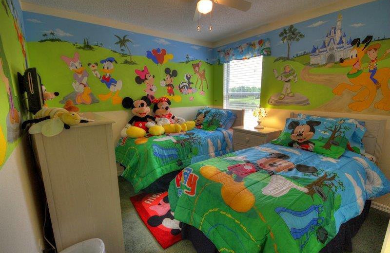 Vacation rental kid's bedroom at Elite Vacation Homes.