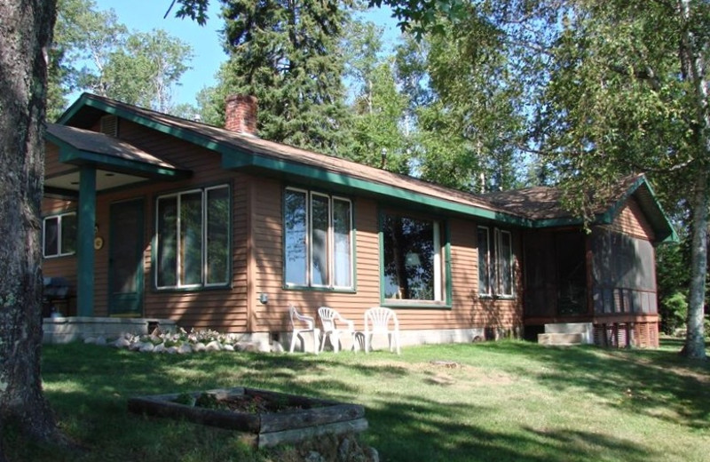Cabin exterior at Voyagaire Lodge and Houseboats.