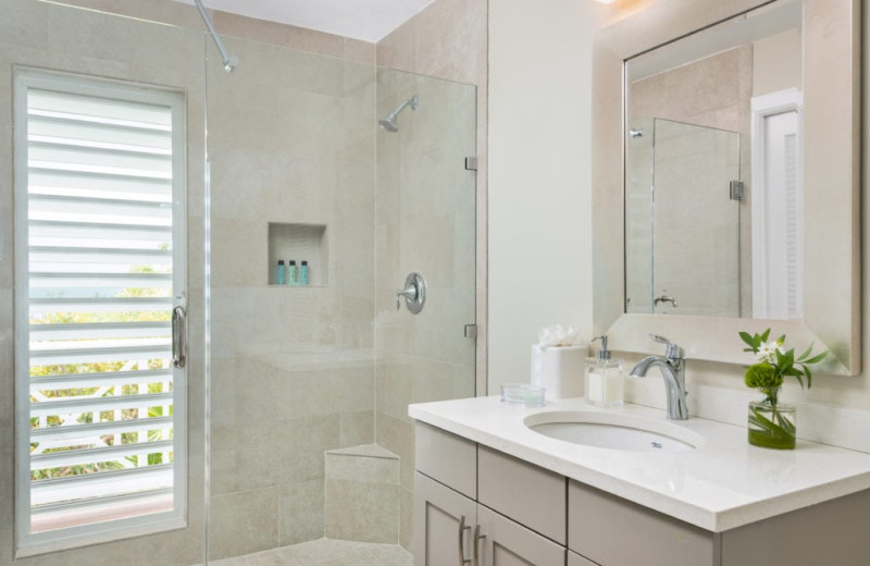 Bathroom at Villa Calypso.