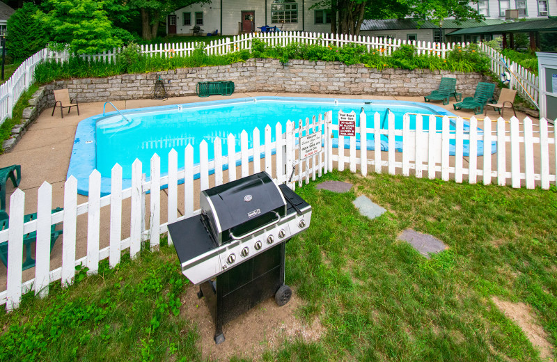 Outdoor pool at Oxen Yoke Inn.