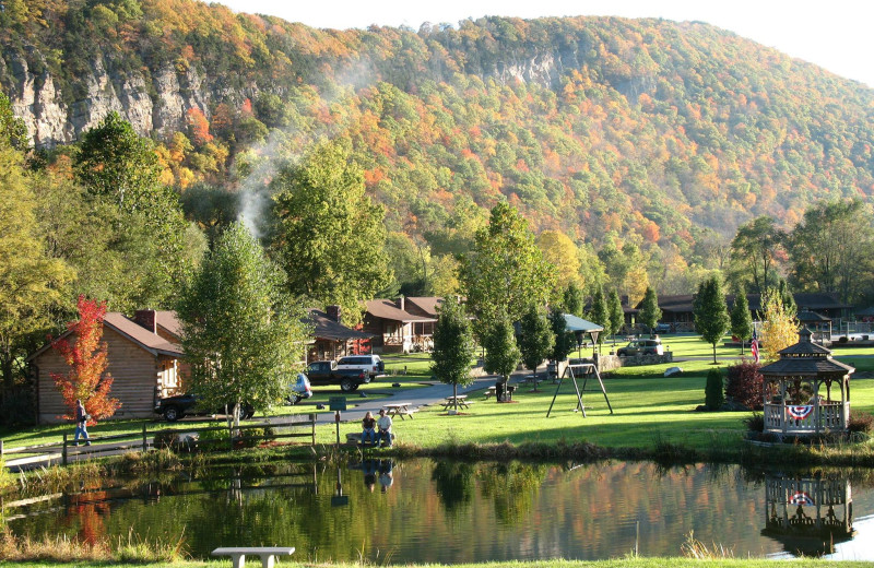 Exterior view of Smoke Hole Caverns & Log Cabin Resort.