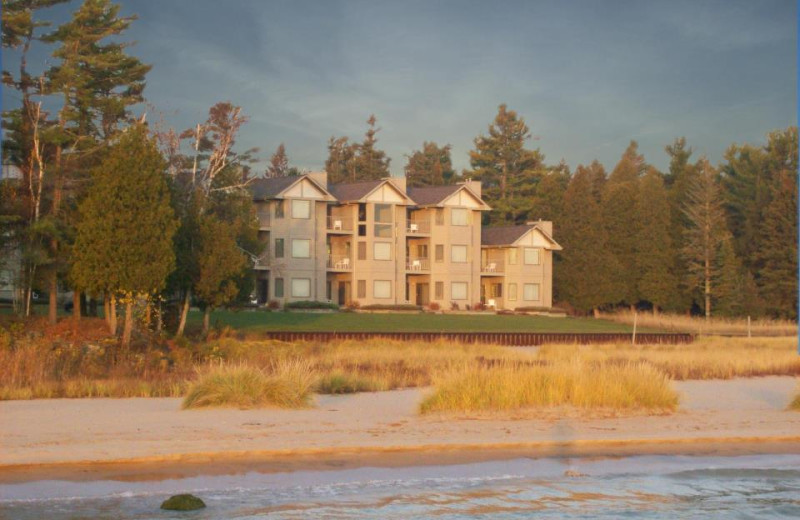Welcome to Glidden Lodge Beach Resort.