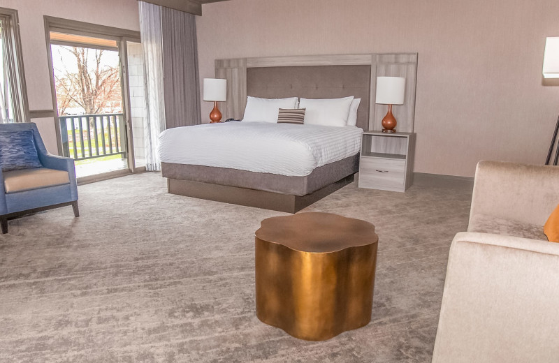 Guest room at The Ridges Resort