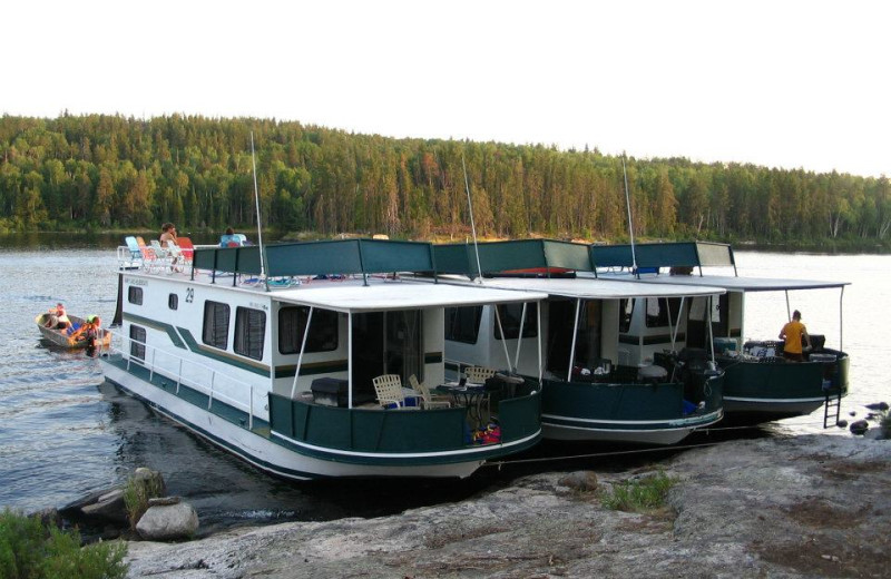 Houseboat exterior at Rainy Lake Houseboats.