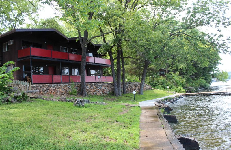 Exterior view of Hawks Landing Resort.