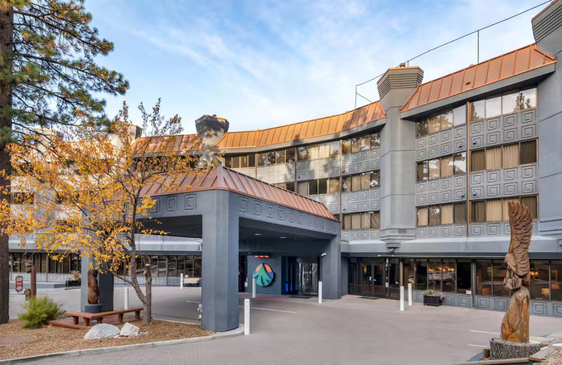 Exterior view of Tahoe Seasons Resort.