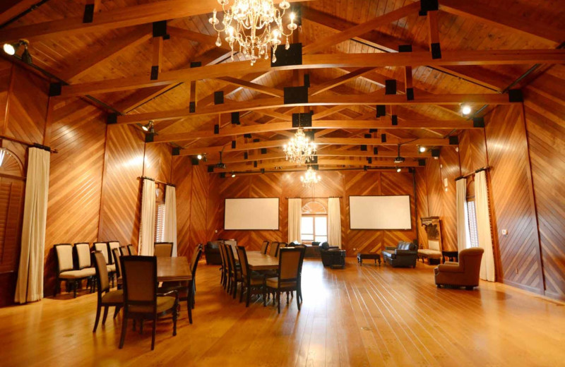 Rental meeting room at Railey Mountain Lake Vacations.