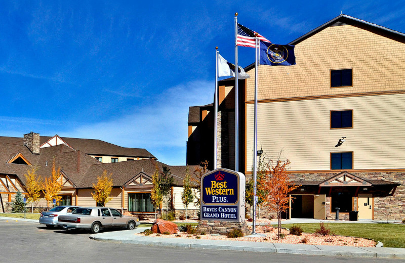 Exterior view of Best Western Bryce Canyon Grand Hotel.