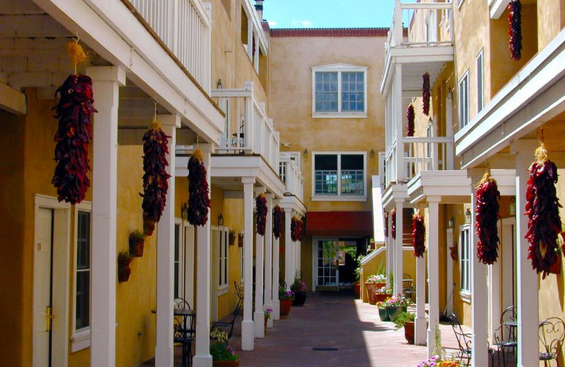 Exterior view of Hotel Chimayo de Santa Fe.