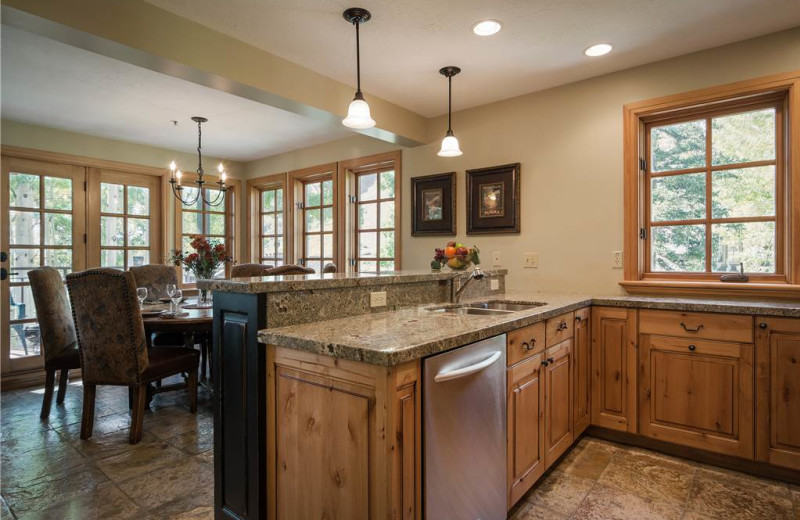 Rental dining room at Canyon Services Vacation Rentals.