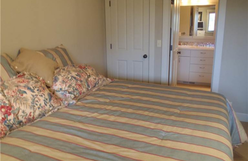 Rental bedroom at Gearhart by the Sea.