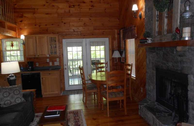 Cabin living room at Cabins at Highland Falls.