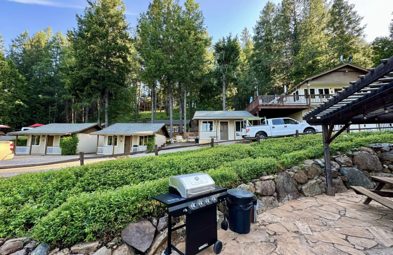 Exterior view of Rollins Lakeside Resort.