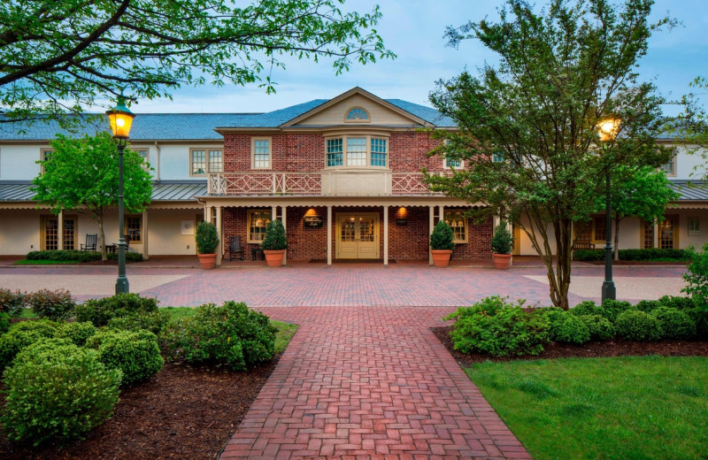 Exterior view of Williamsburg Lodge.