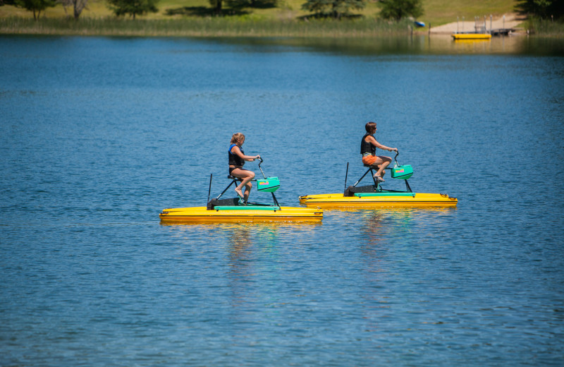 Half Moon Trail Resort offers complimentary use of hydro bikes, kayaks, paddle boards, canoes, and paddle boats. 