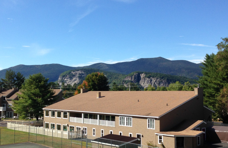 Exterior view of Cathedral Ledge Resort.